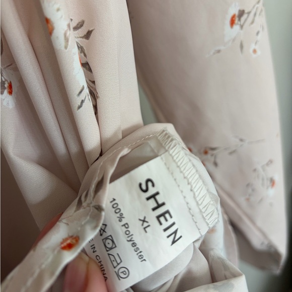 SHEIN Light Pink Floral Blouse - Picture 3 of 4